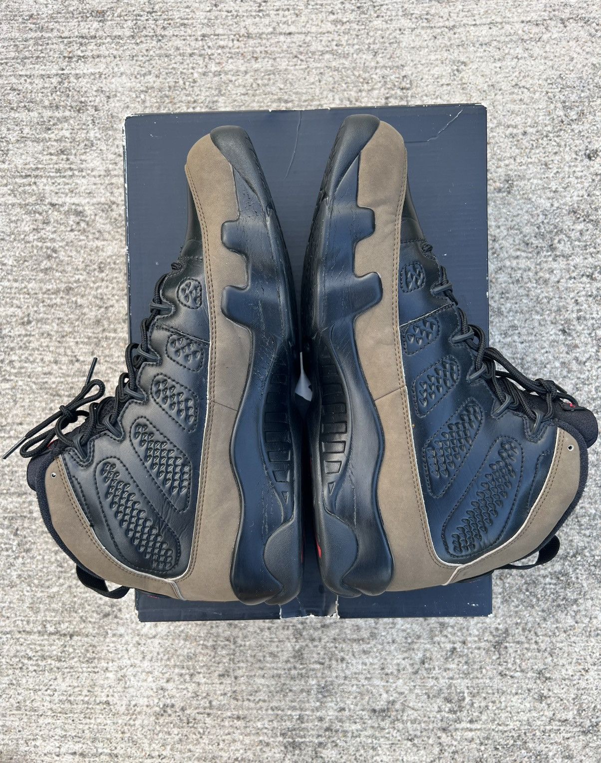 Jordan Brand 2012 Olive Jordan 9 Size US 9.5 / EU 42-43 - 2 Thumbnail