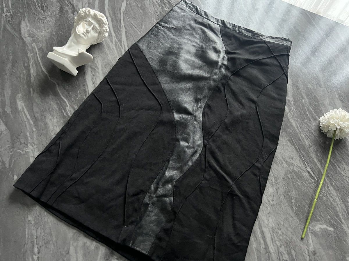 Versace Versus : Versace Midi Skirt Two Layer Wave Made In IT Size 25" / US 0 / IT 36 - 1 Thumbnail