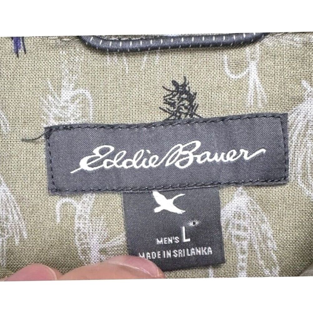 Eddie Bauer Eddie Bauer Shirt Men Large Green Fishing Lure Print Button-Down Classic Fit EUC Size US L / EU 52-54 / 3 - 5 Thumbnail