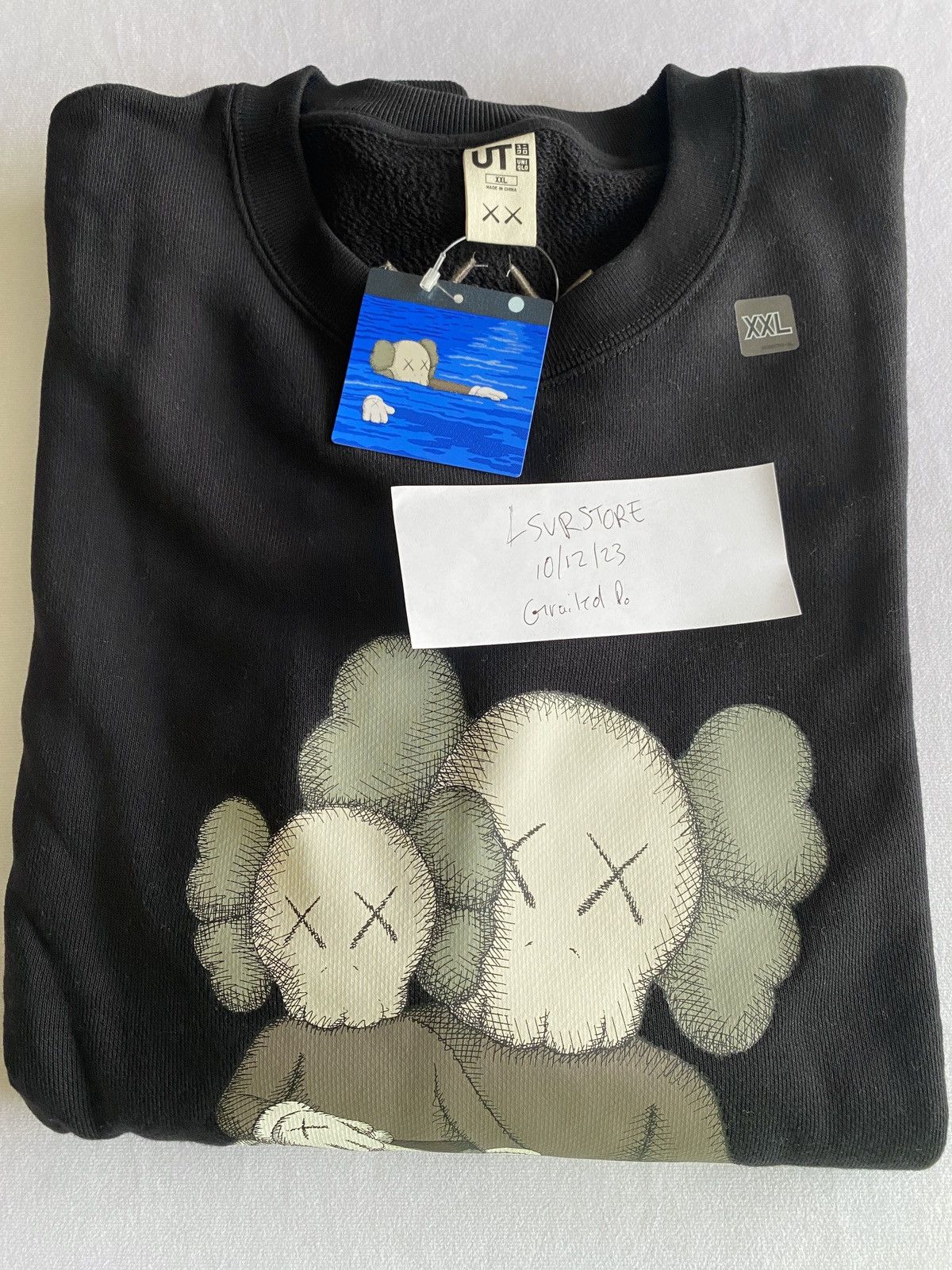 Kaws × Uniqlo Kaws x Uniqlo Companion 09 Black Crewneck XXL Rare Size* Size US XXL / EU 58 / 5 - 4 Thumbnail