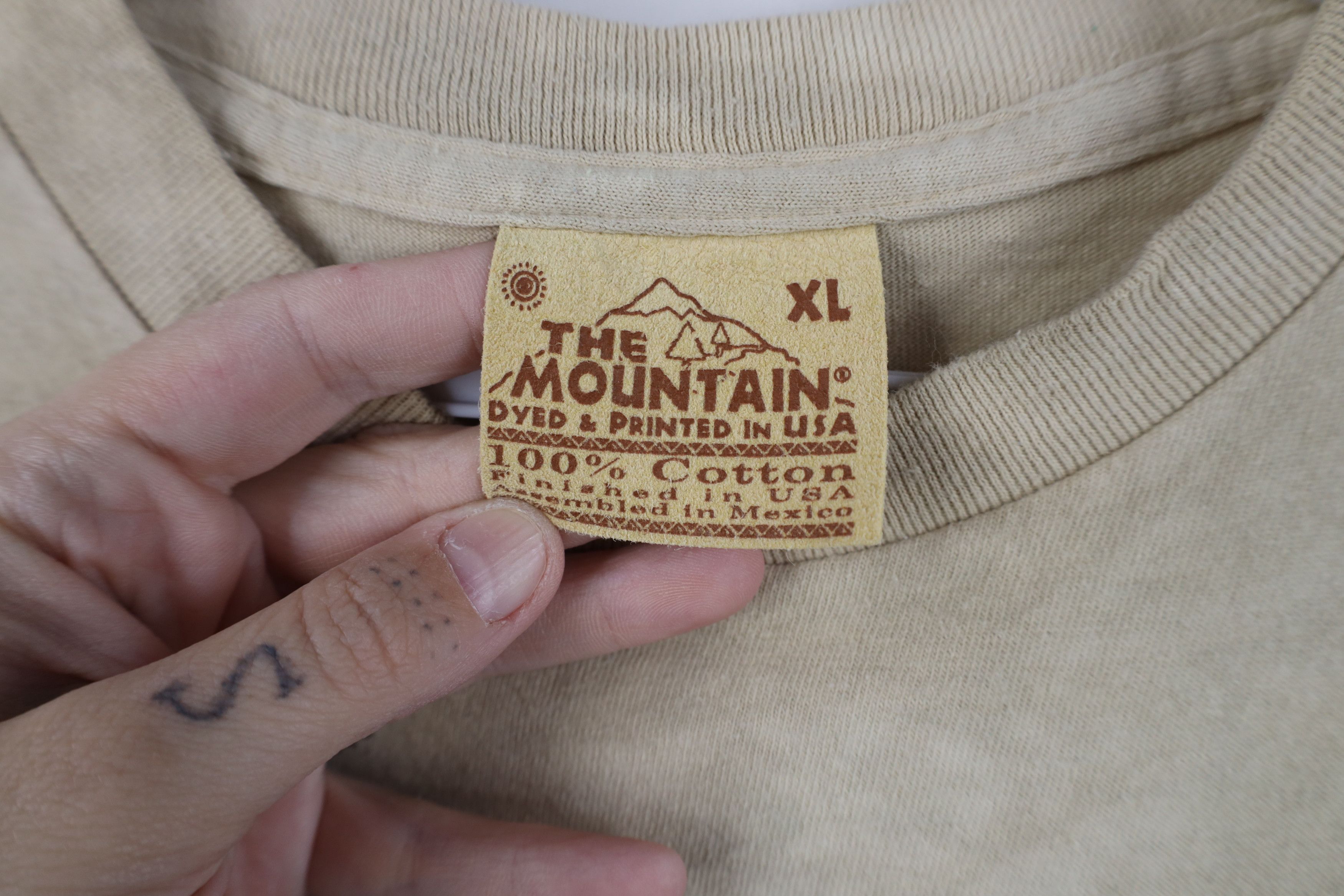 Vintage Vintage Y2K 2002 Streetwear Elephant Wildlife T-Shirt Size US XL / EU 56 / 4 - 8 Thumbnail