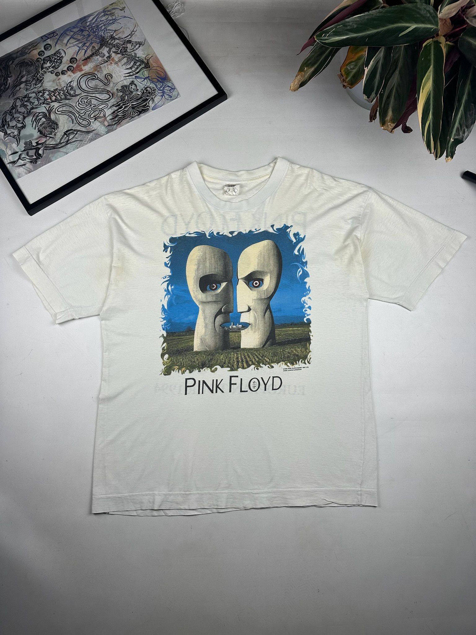 Band Tees Vintage 1994 Pink Floyd Division Bell Tour Distressed Faded Size US XL / EU 56 / 4 - 1 Thumbnail