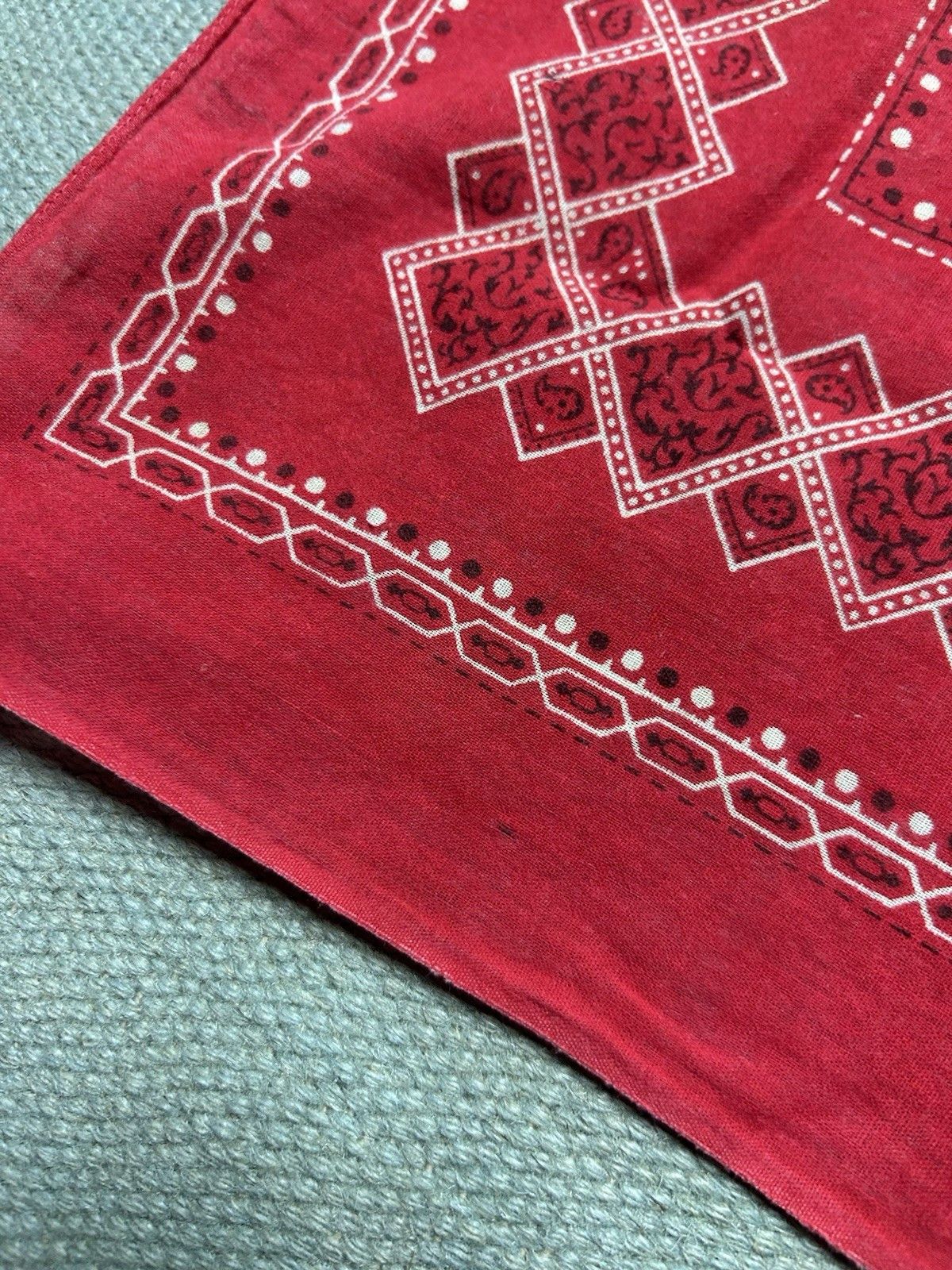 Vintage Vintage 1950s elephant bandana trunk up worn red selvedge Size ONE SIZE - 4 Thumbnail