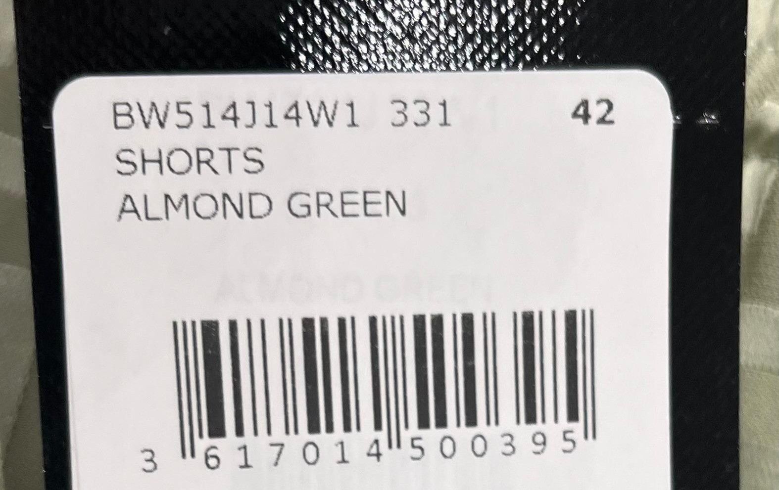 Givenchy oc11z0725 Shorts in Almond Green Size 28" / US 6 / IT 42 - 3 Thumbnail