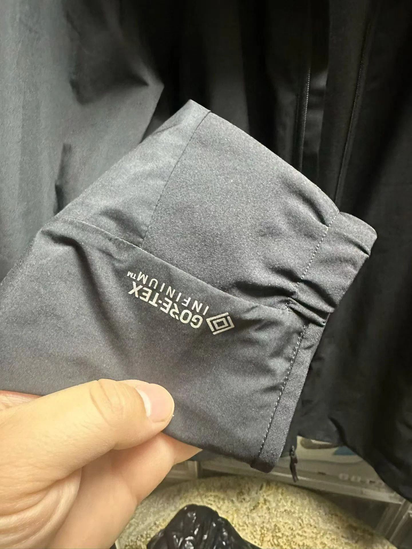 Arc'teryx Arc'teryx L Fleece-lined Brand New Jacket Size US L / EU 52-54 / 3 - 3 Thumbnail