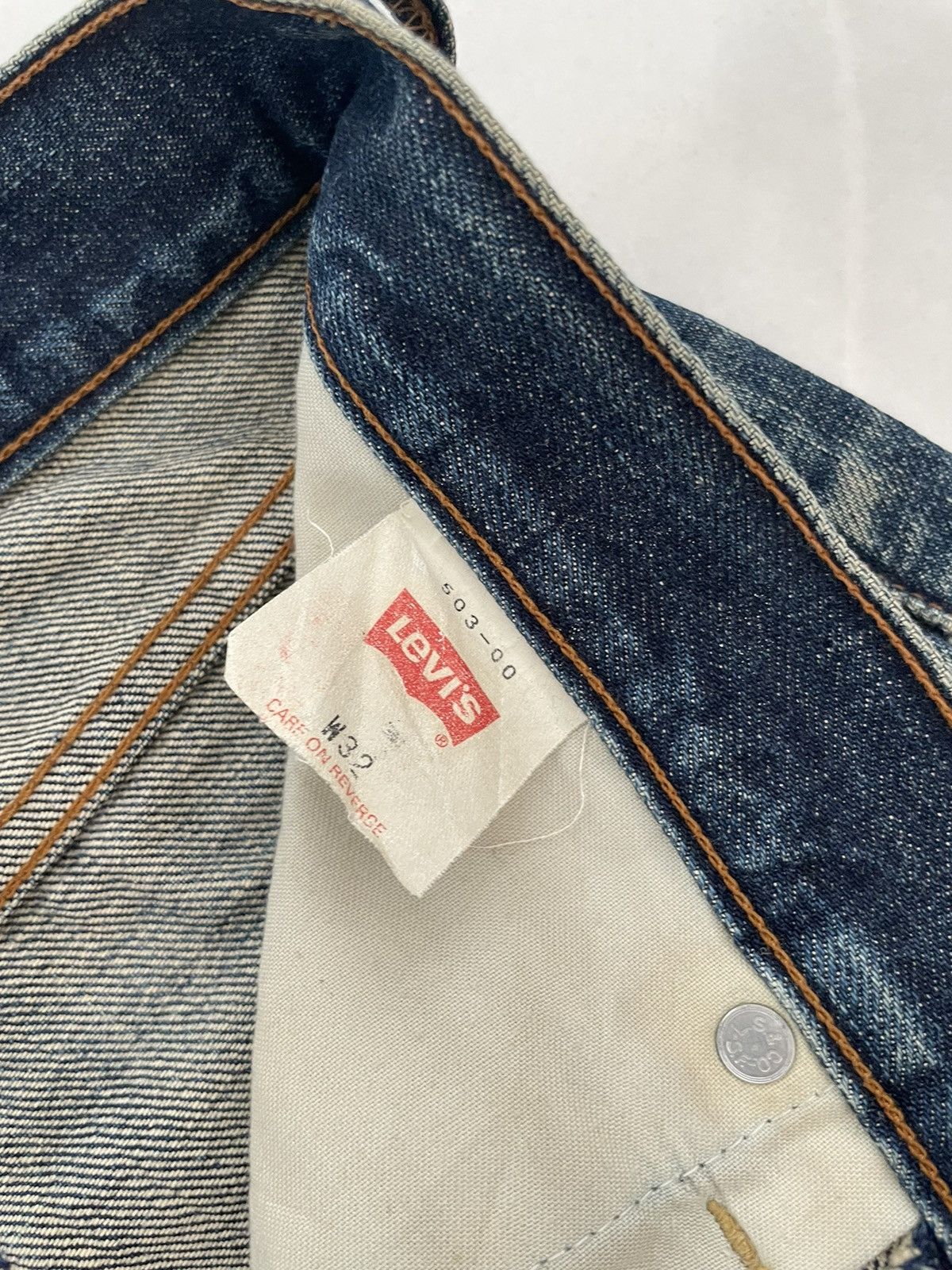 Levi's × Vintage VINTAGE 90s LEVIS THRASHED & DISTRESSED JEANS Size US 31 - 12 Thumbnail