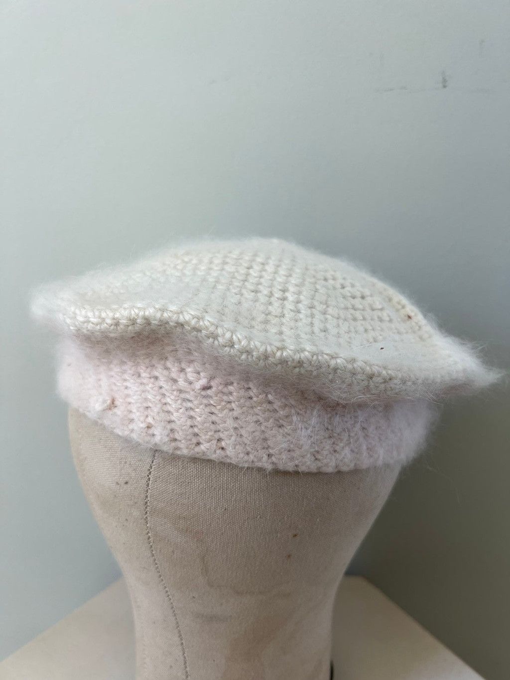 Vintage 1950s Vintage Pink Cashmere Knitted Handmade Beret Child Hat Size ONE SIZE - 2 Thumbnail