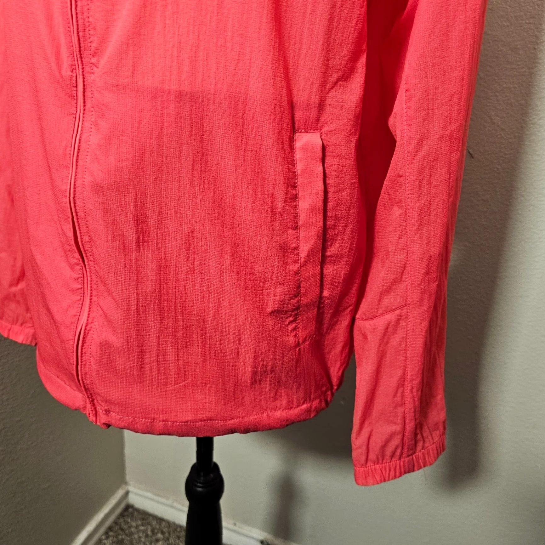 Armani Exchange Armani Exchange Women's Windbreaker Semi Sheer Pink Size M Adjustable Casual Jacket Windbreaker Women Pink M Casual Size M / US 6-8 / IT 42-44 - 3 Thumbnail
