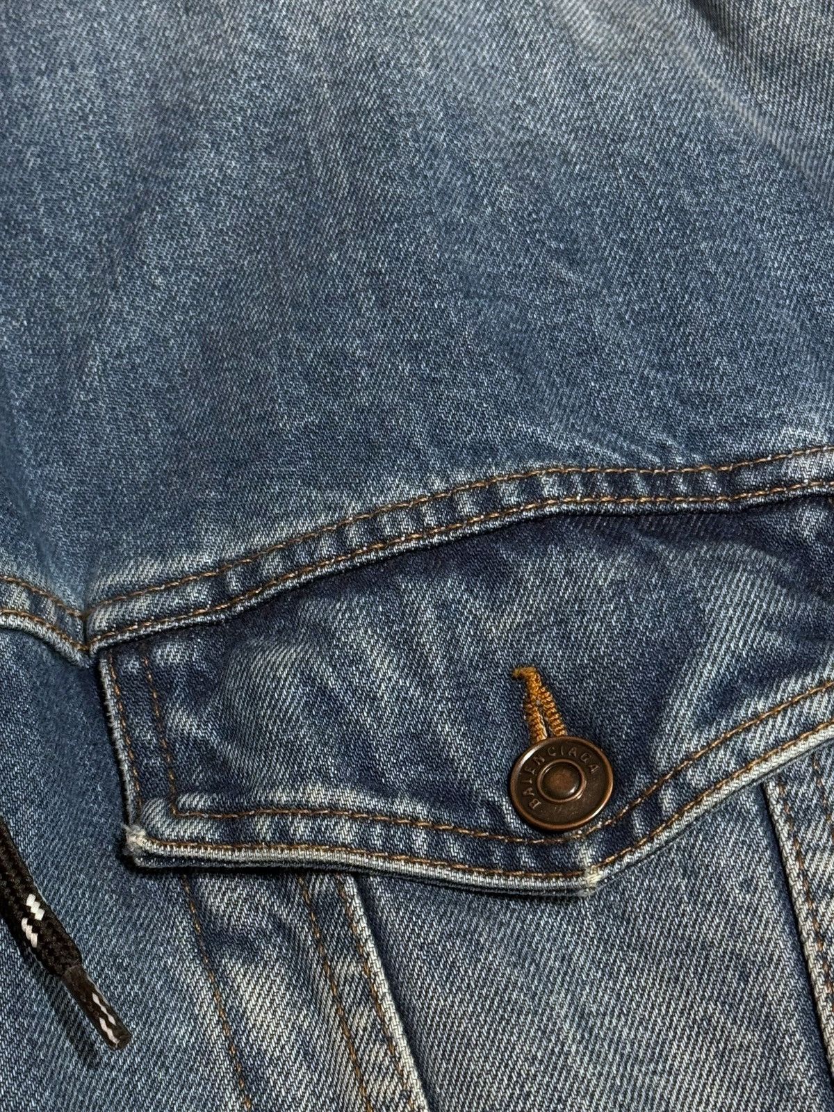 Balenciaga AW18 RUNWAY XXL OVERSIZED 48 DENIM DROP SHOULDER FLANNEL Size US XL / EU 56 / 4 - 5 Thumbnail