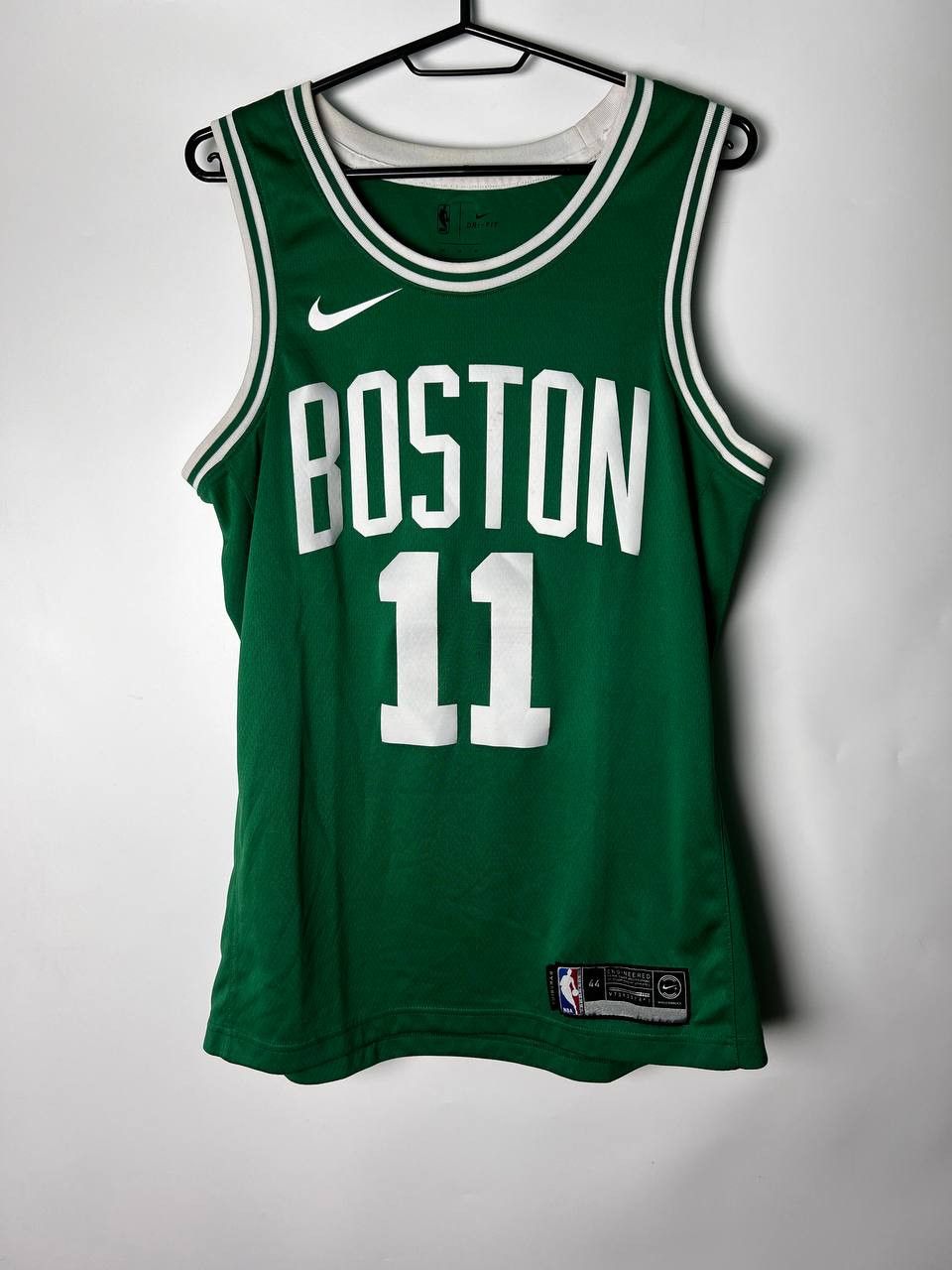 NIKE AUTHENTIC KYRIE IRVING BOSTON CELTICS JERSEY SIZE 44