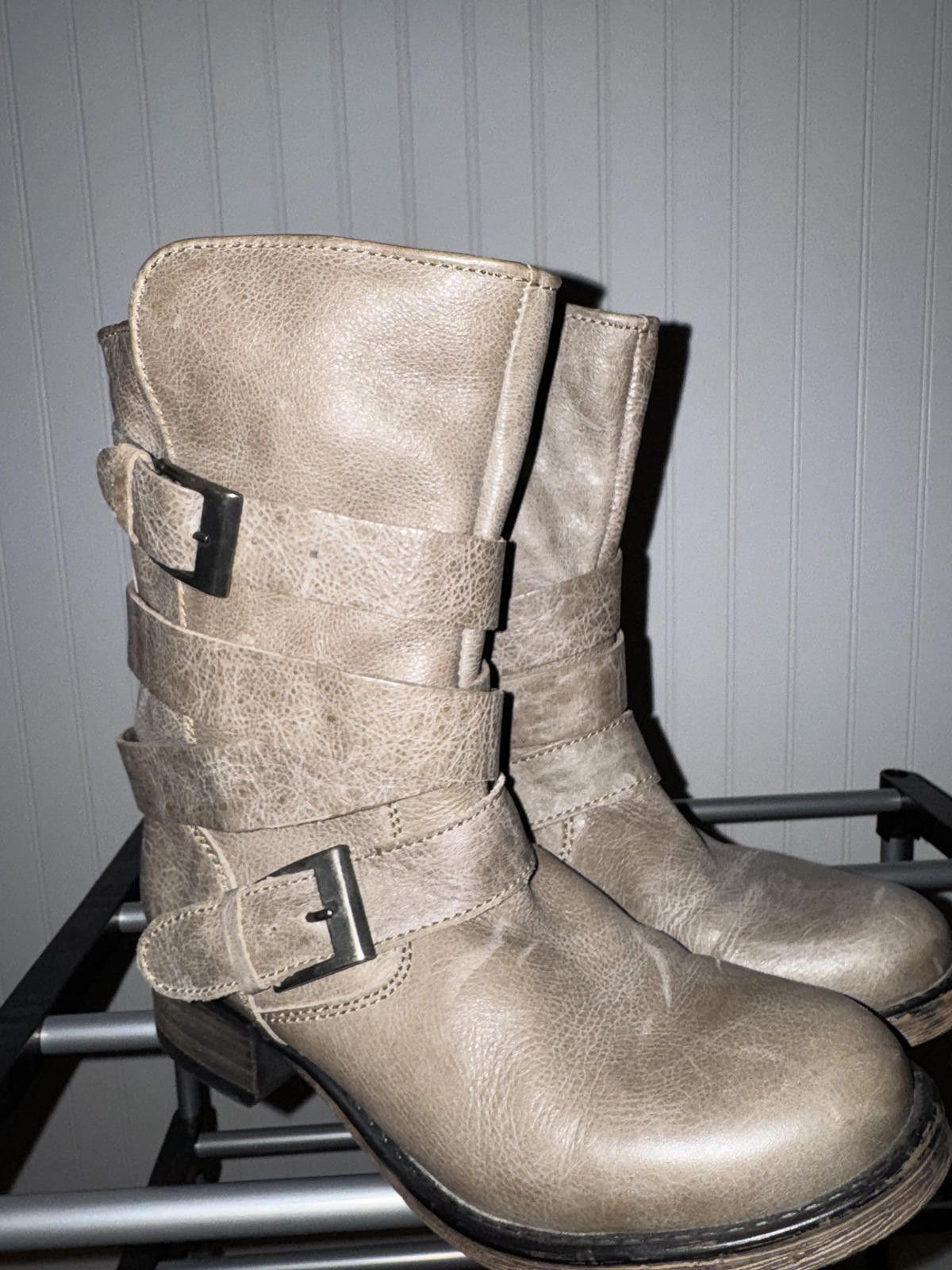 Steve Madden Steve Madden Taupe Buckle Strap Ankle Boots Size US 7.5 / IT 37.5 - 3 Thumbnail