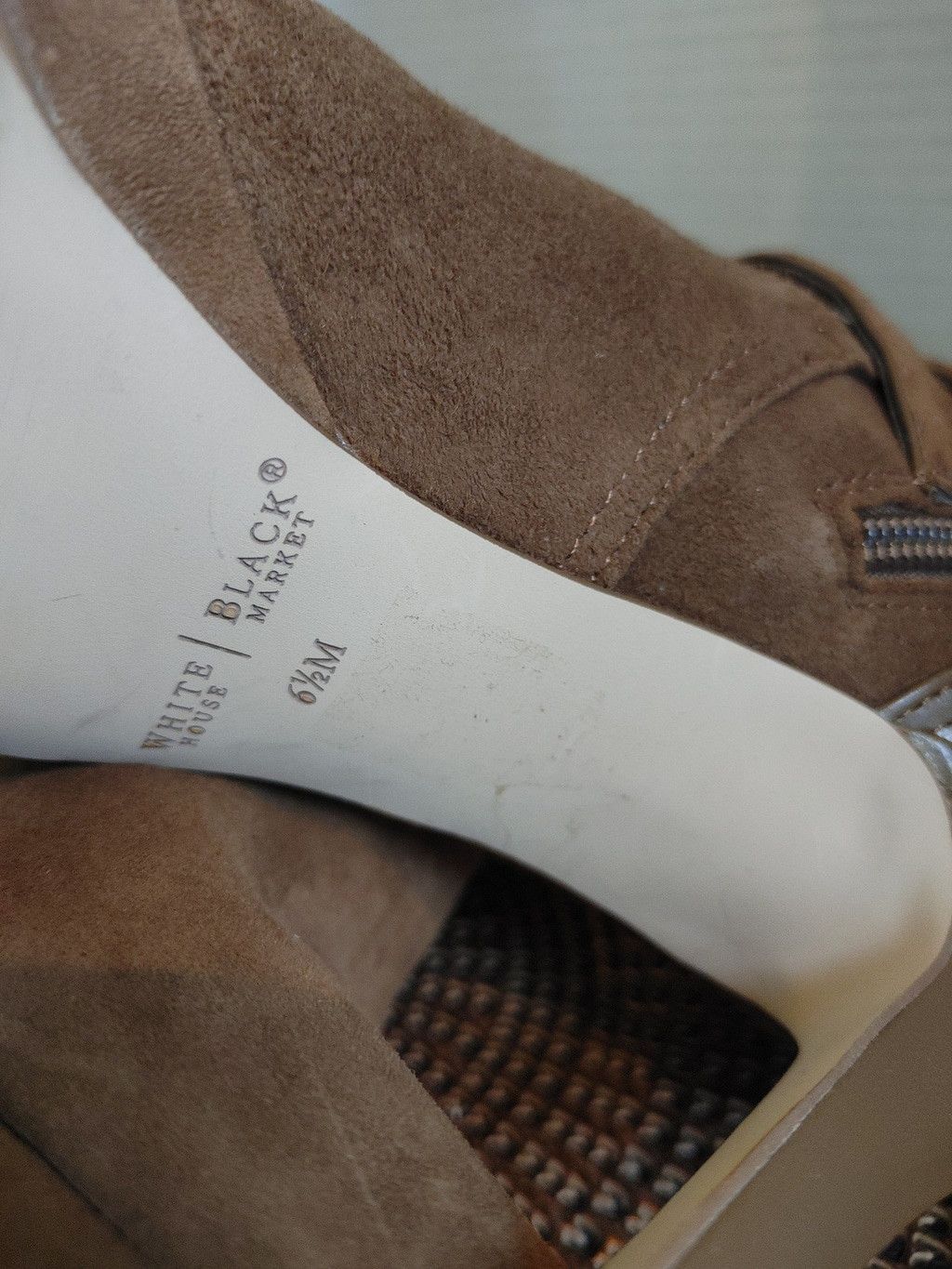 White House Black Market White House Black Market Suede Booties Size 6.5M Size US 6 / IT 36 - 9 Thumbnail