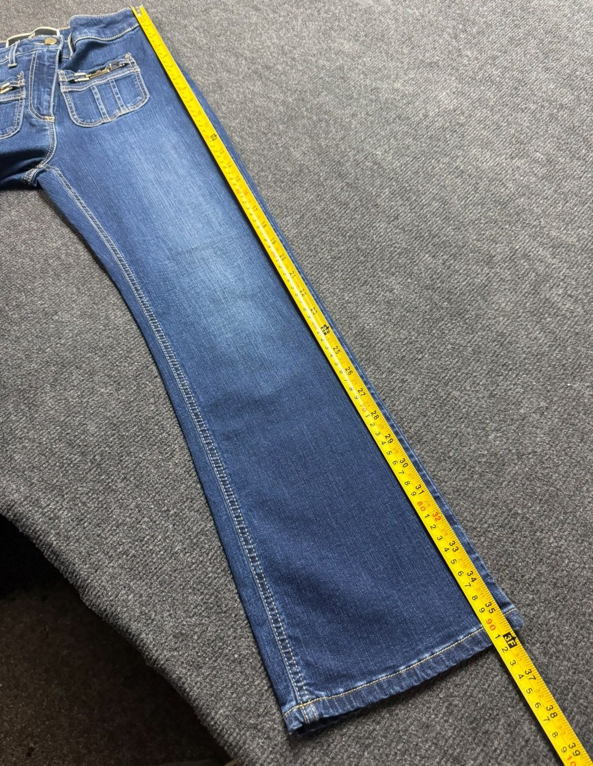 Elisabetta Franchi Luxury Y2K 00s Elisabetta Franchi Flare Jeans Dark Wash Size 24" / US 00 / IT 34 - 18 Thumbnail