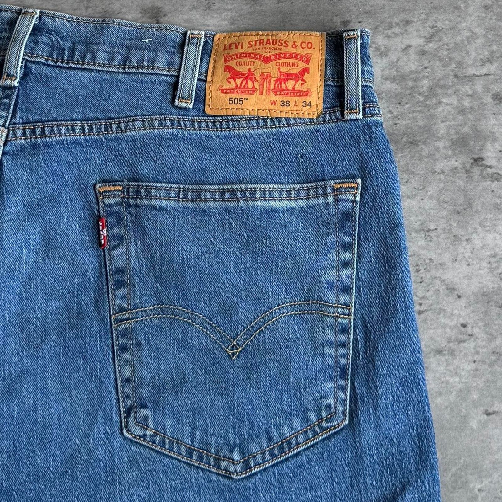 Levi's × Levi's Vintage Clothing Vintage Levi’s 505 Regular Fit Straight Leg Denim Jeans Size US 38 / EU 54 - 3 Thumbnail