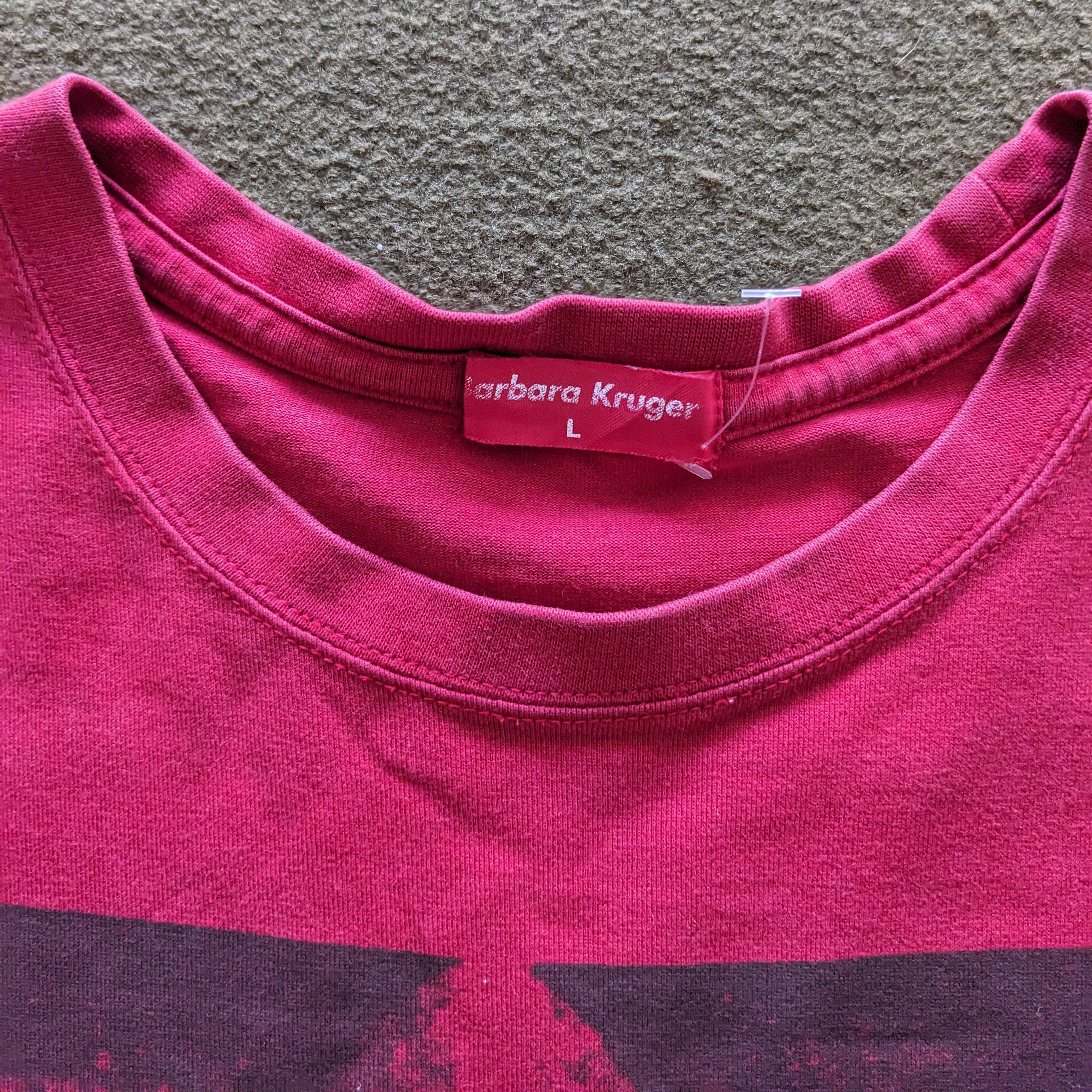 Barbara Kruger Vintage BARBARA KRUGER x Uniqlo Japanese Brand T-shirt Size US L / EU 52-54 / 3 - 5 Thumbnail