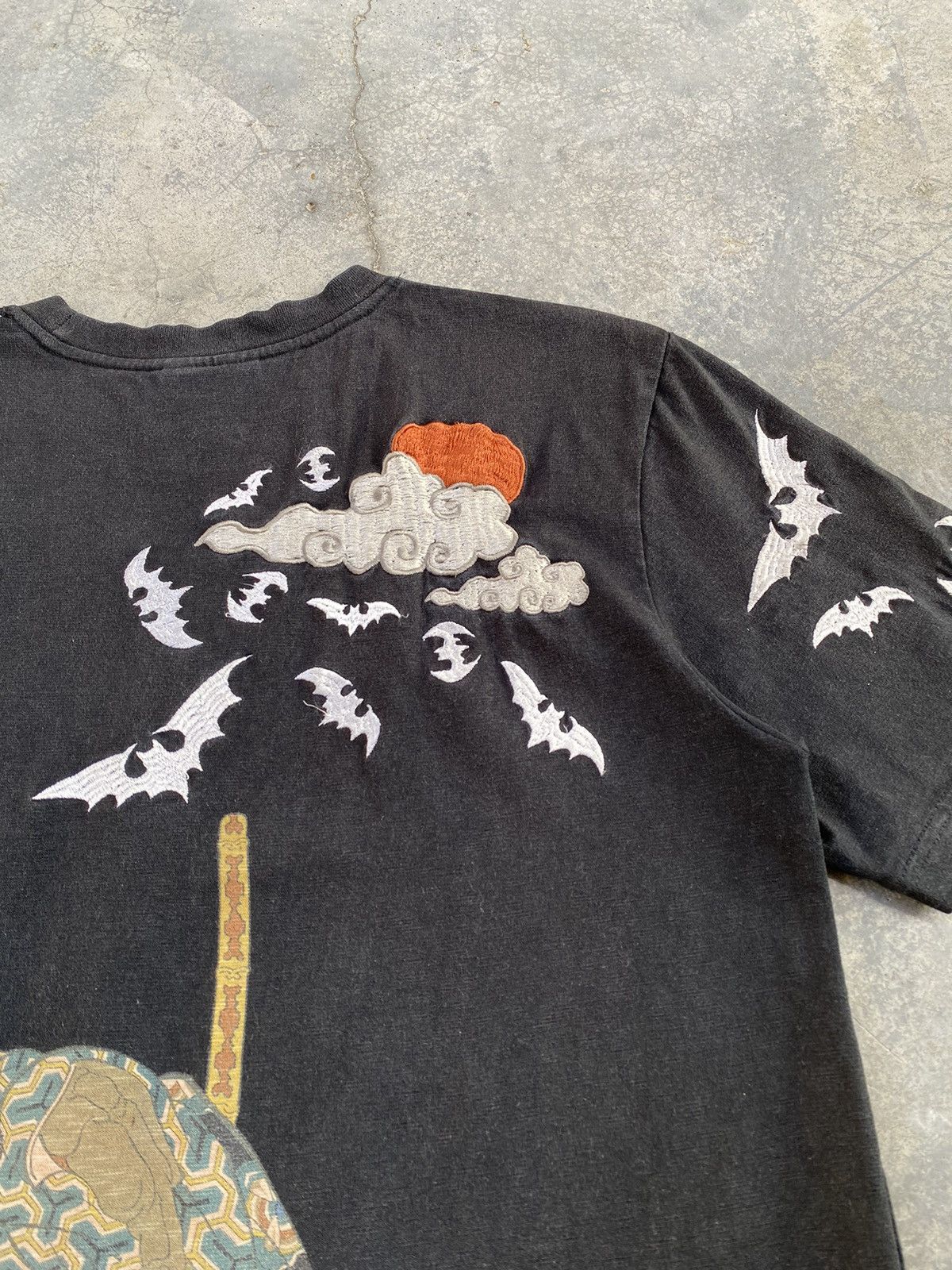 Japanese Brand Vintage Infinity Samurai Bats Sukajan Tees Size US M / EU 48-50 / 2 - 5 Thumbnail
