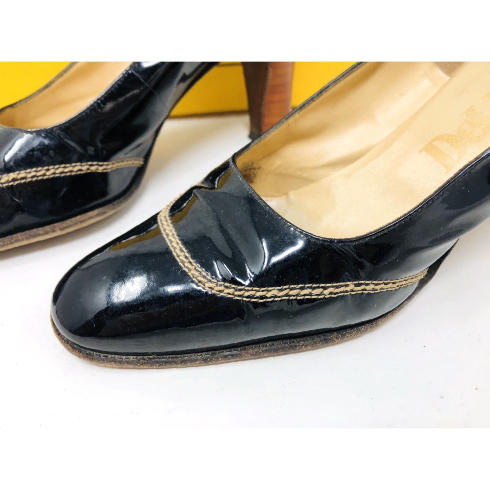 CLOSED VINTAGE Deliso Black Patent Leather Wood Heels Pumps Closed Toe Size 7B Womens Shoes HB19 Size US 7 / IT 37 - 2 Thumbnail