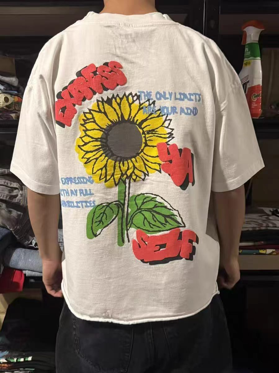 Vintage White casual retro sunflower print t-shirt Size US M / EU 48-50 / 2 - 1 Thumbnail