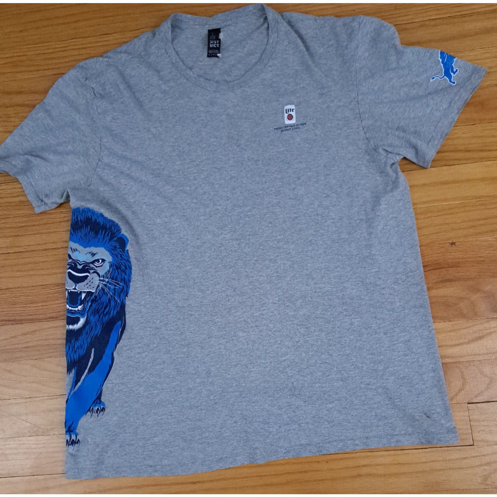 Vintage Detroit Lions Miller Lite XL Draft Day T-Shirt Grey Men XL Short Sleeve Football District Shirt Size US XL / EU 56 / 4 - 2 Thumbnail