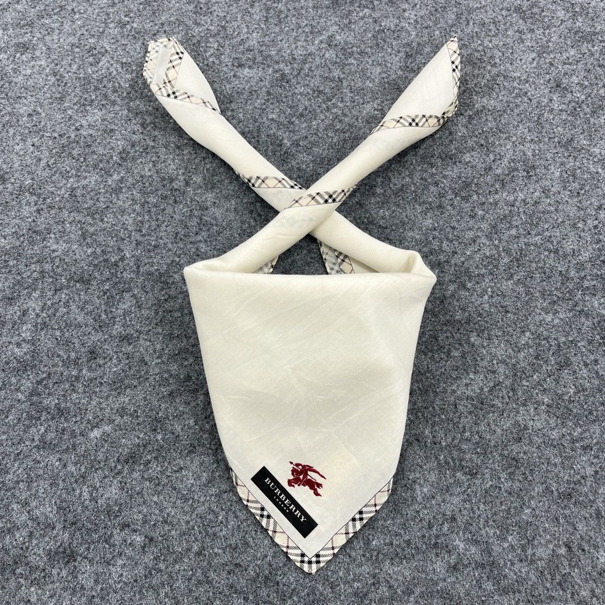 Burberry Burberry Handkerchief / Bandana / Neckerchief B965 Size ONE SIZE - 3 Thumbnail
