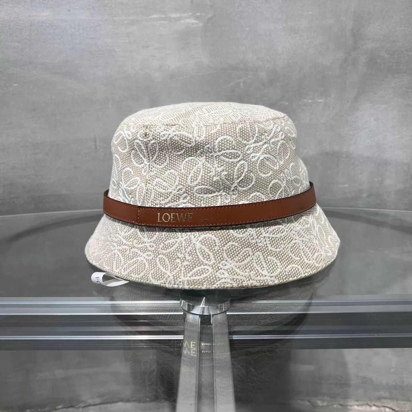 Loewe LOEWE Anagram Bucket Hat 59cm Size ONE SIZE - 1 Thumbnail