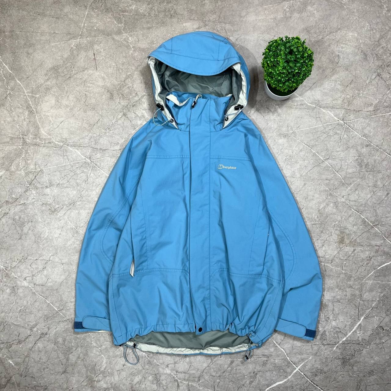 Berghaus Vintage Berghaus AquaFoil Blue Gorpcore Windbreaker Jacket Size US S / EU 44-46 / 1 - 1 Thumbnail