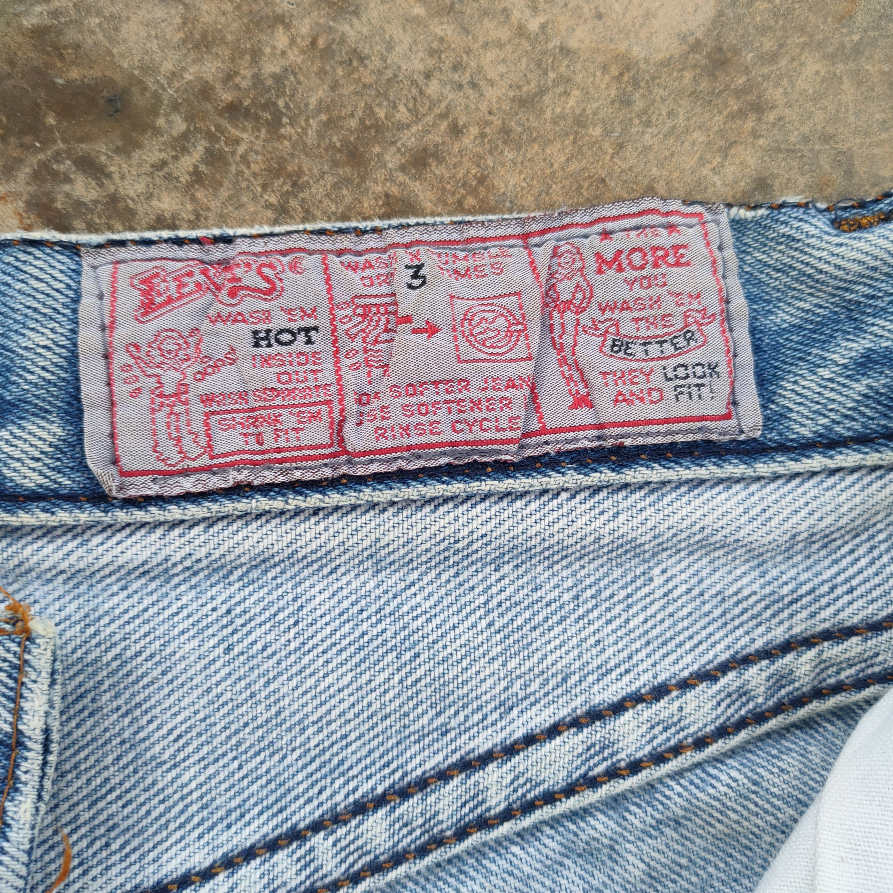 Levi's Vintage Clothing VINTAGE 80' LEVI'S 501 USA WOMAN FADED DENIM JEANS PANTS Size US 28 / EU 44 - 8 Thumbnail