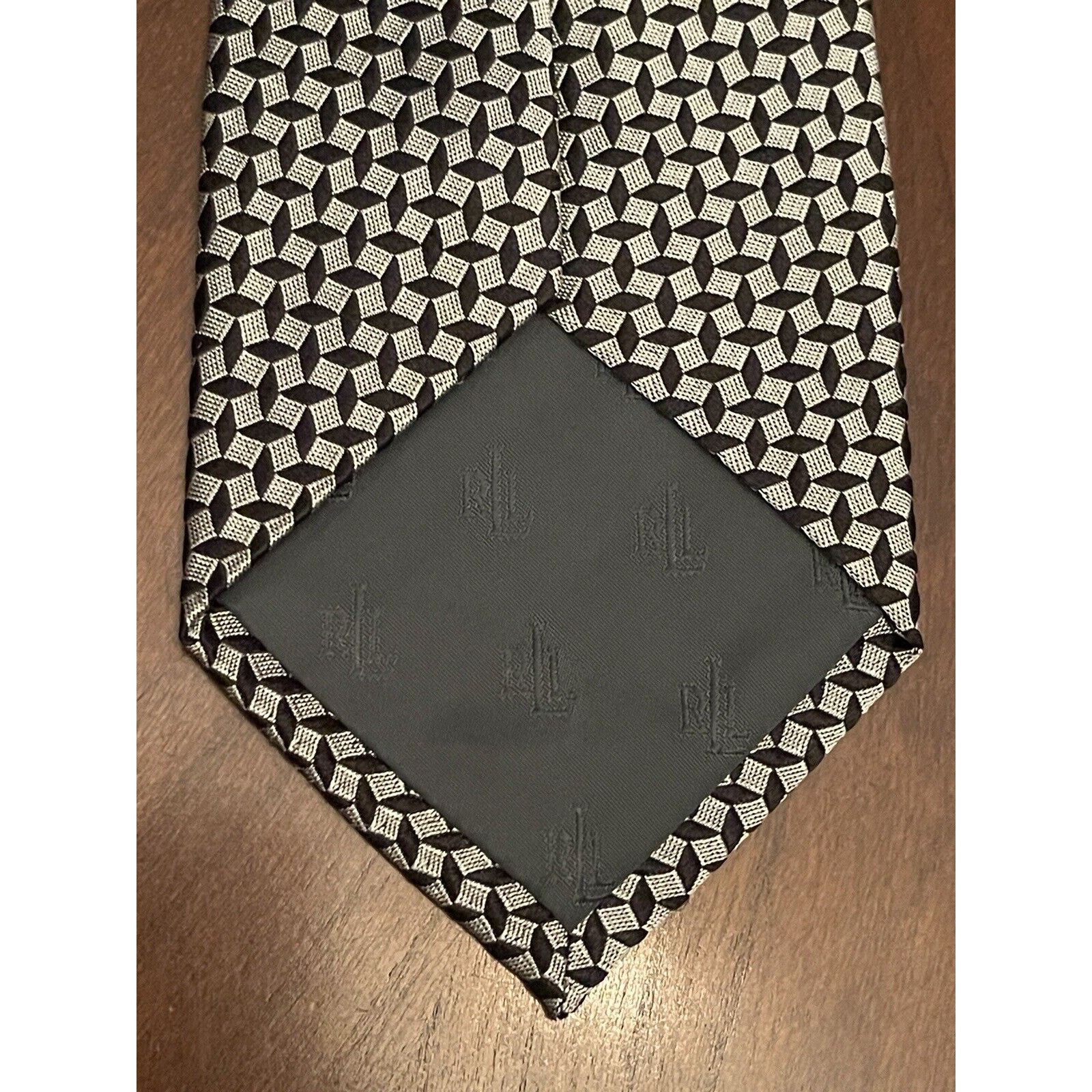 Lauren Ralph Lauren Lauren Ralph Lauren Green Label Hand Made Silk Made In China Size ONE SIZE - 2 Thumbnail