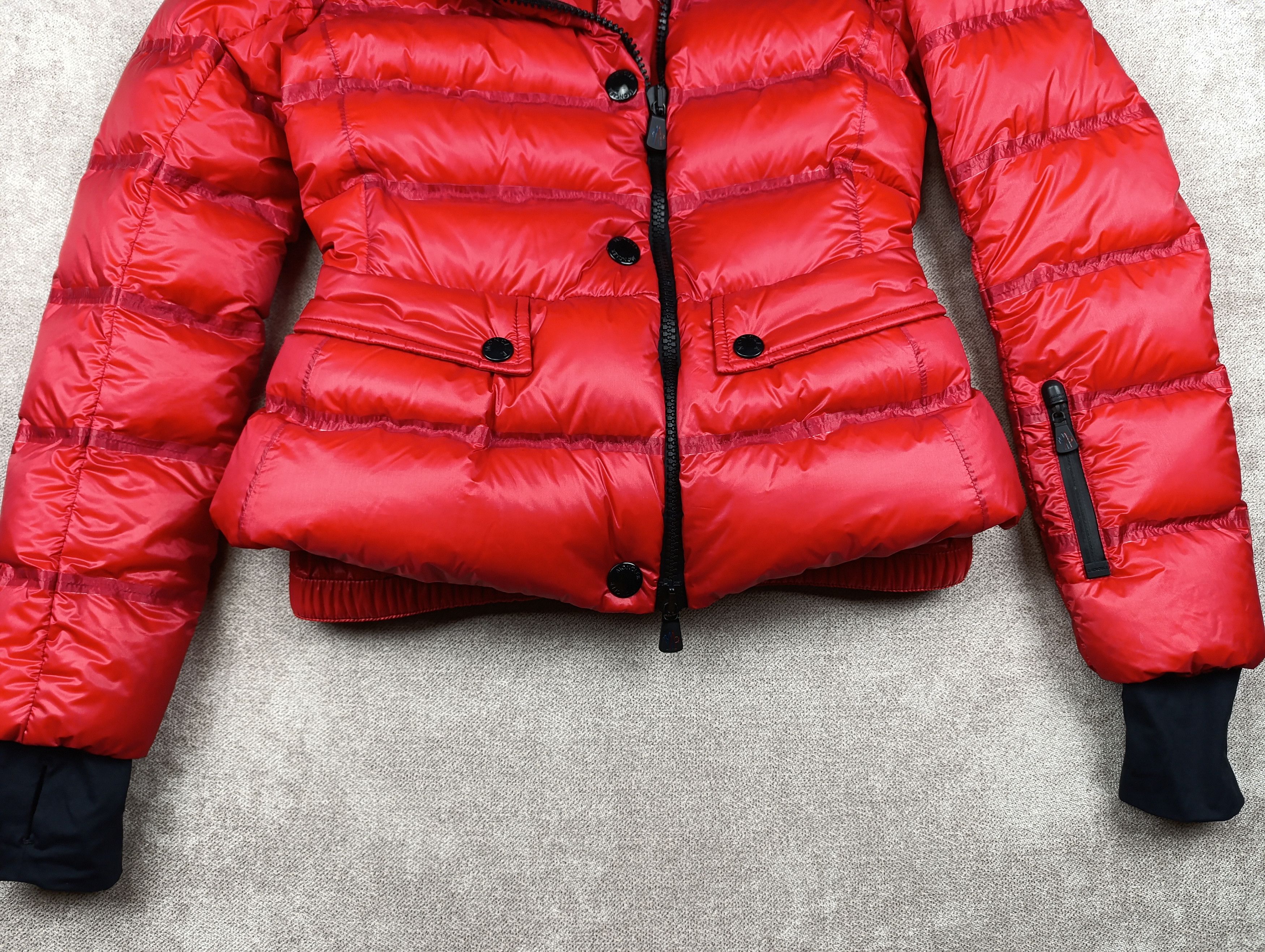 Moncler Grenoble MONCLER GRENOBLE ARMONIQUE GIUBBOTTO WOMENS DOWN SKI JACKET Size S / US 4 / IT 40 - 4 Thumbnail