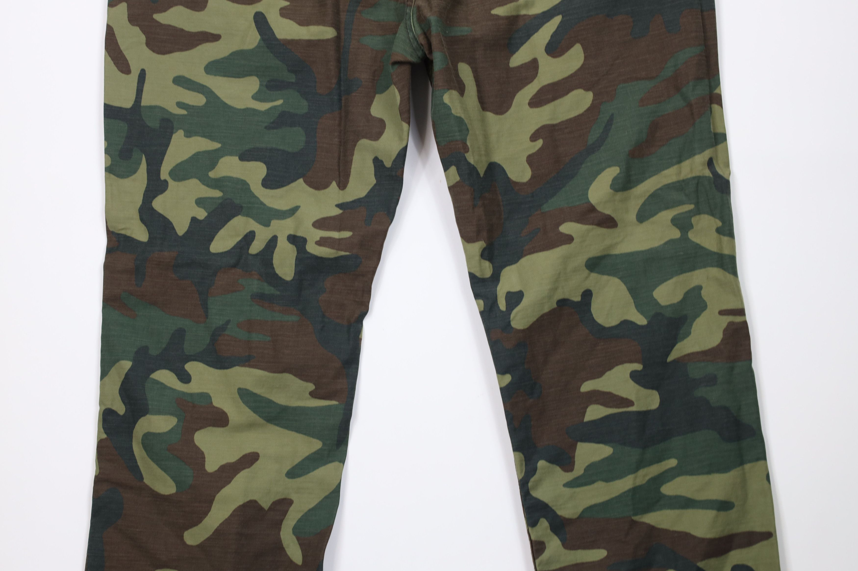 Levi's Vintage Y2K Levis 541 Fit Tapered Leg Camouflage Pants Size US 40 / EU 56 - 12 Thumbnail