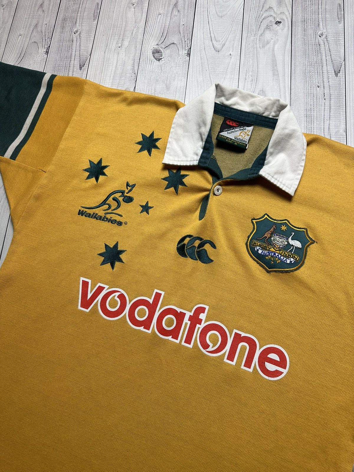 Canterbury of New Zealand × Vintage Vintage Australia rugby jersey Canterbury Vodafone size M Size US M / EU 48-50 / 2 - 2 Thumbnail