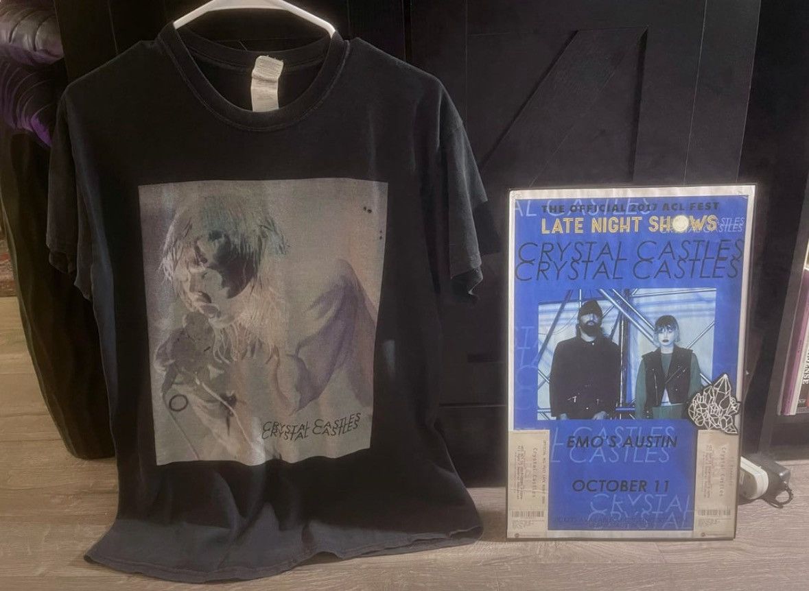 Band Tees Crystal Castles Edith Tee Size US S / EU 44-46 / 1 - 14 Thumbnail