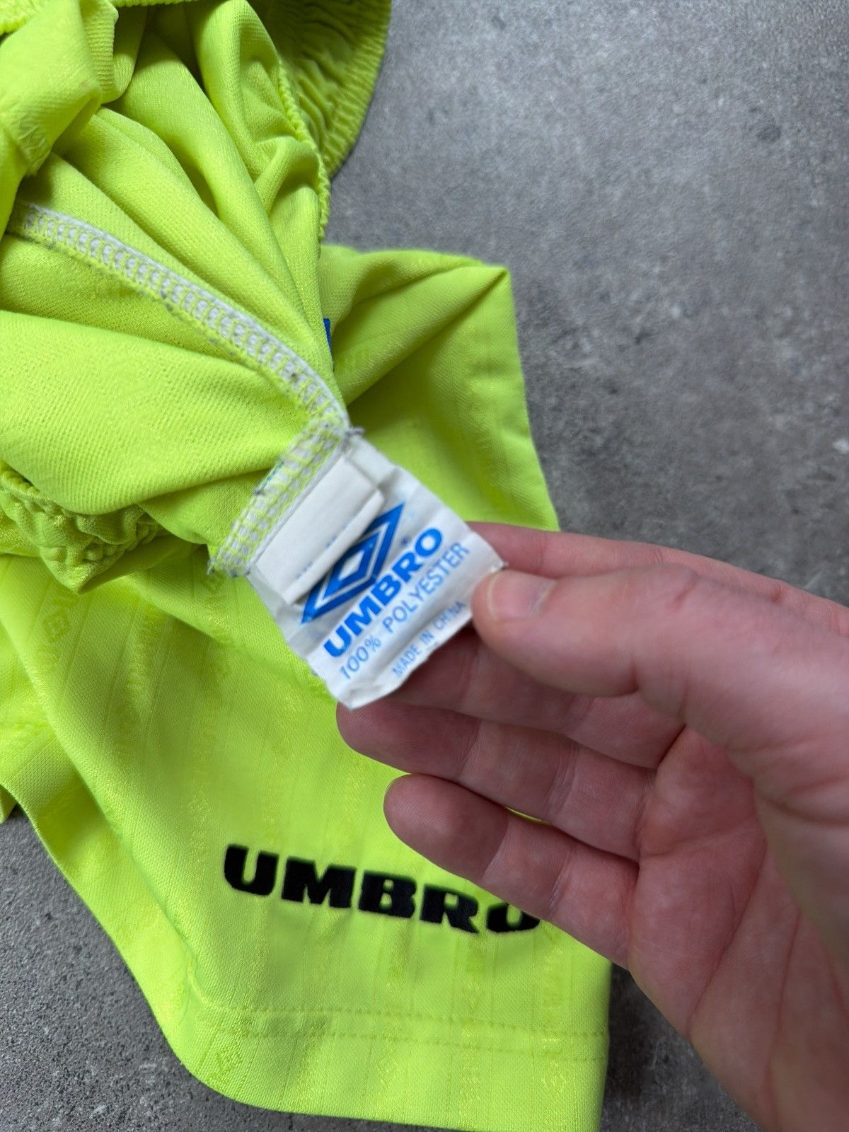 Umbro 90S Logo Striped Neon Yellow Football Shorts Size US 32 / EU 48 - 4 Thumbnail