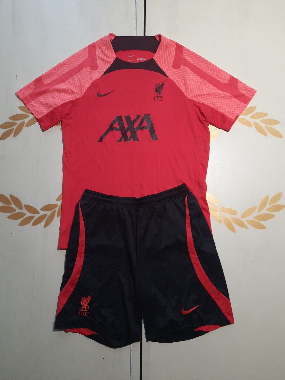 Nike Nike Liverpool FC Kit 2022-2023 Size US M / EU 48-50 / 2 - 12 Thumbnail
