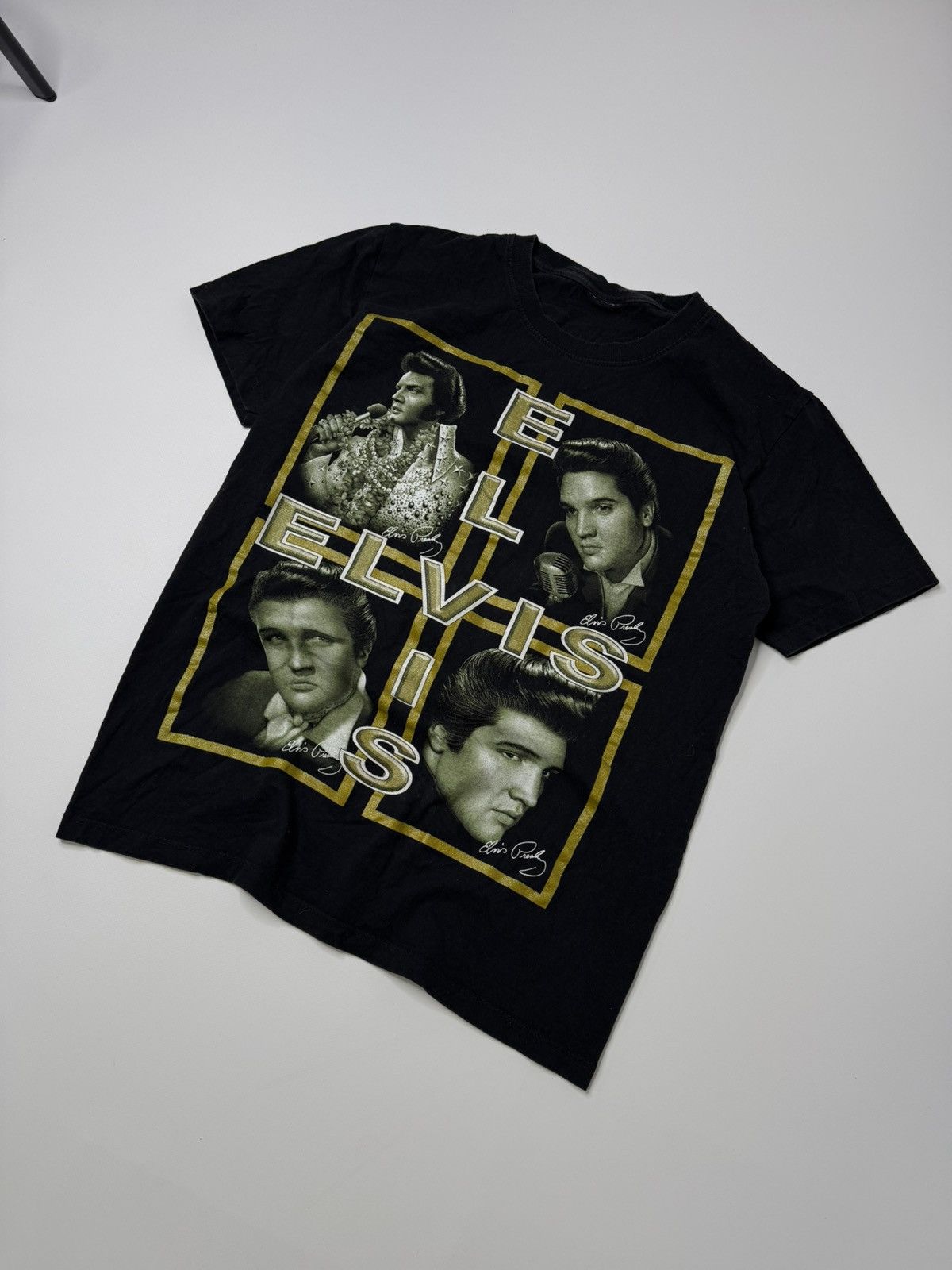Vintage Vintage Elvis presley tee 90s 00s retro print pop music y2k Size US M / EU 48-50 / 2 - 3 Thumbnail