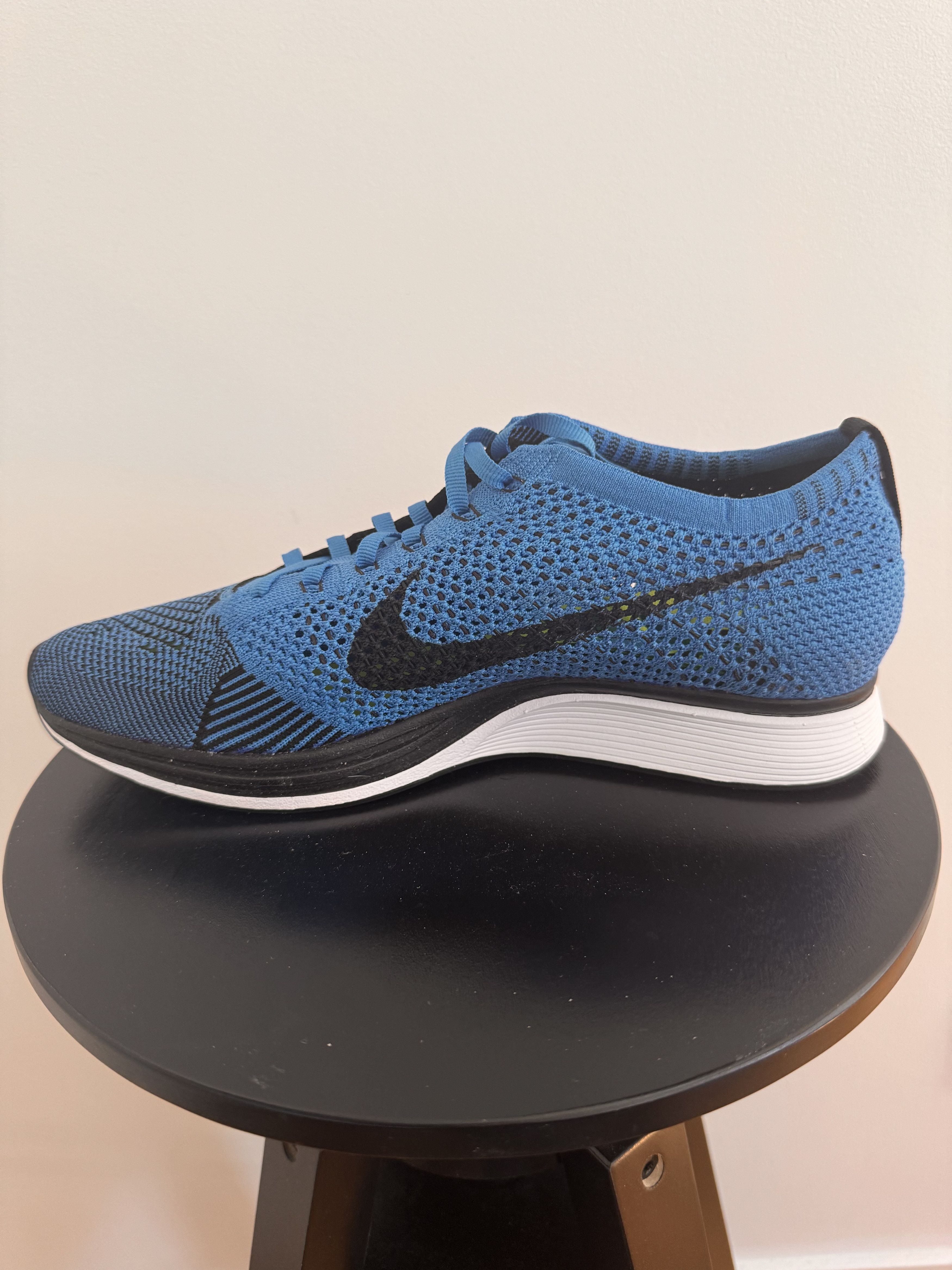 Nike Flyknit Racer Black/photo Blue Size US 9.5 / EU 42-43 - 2 Thumbnail