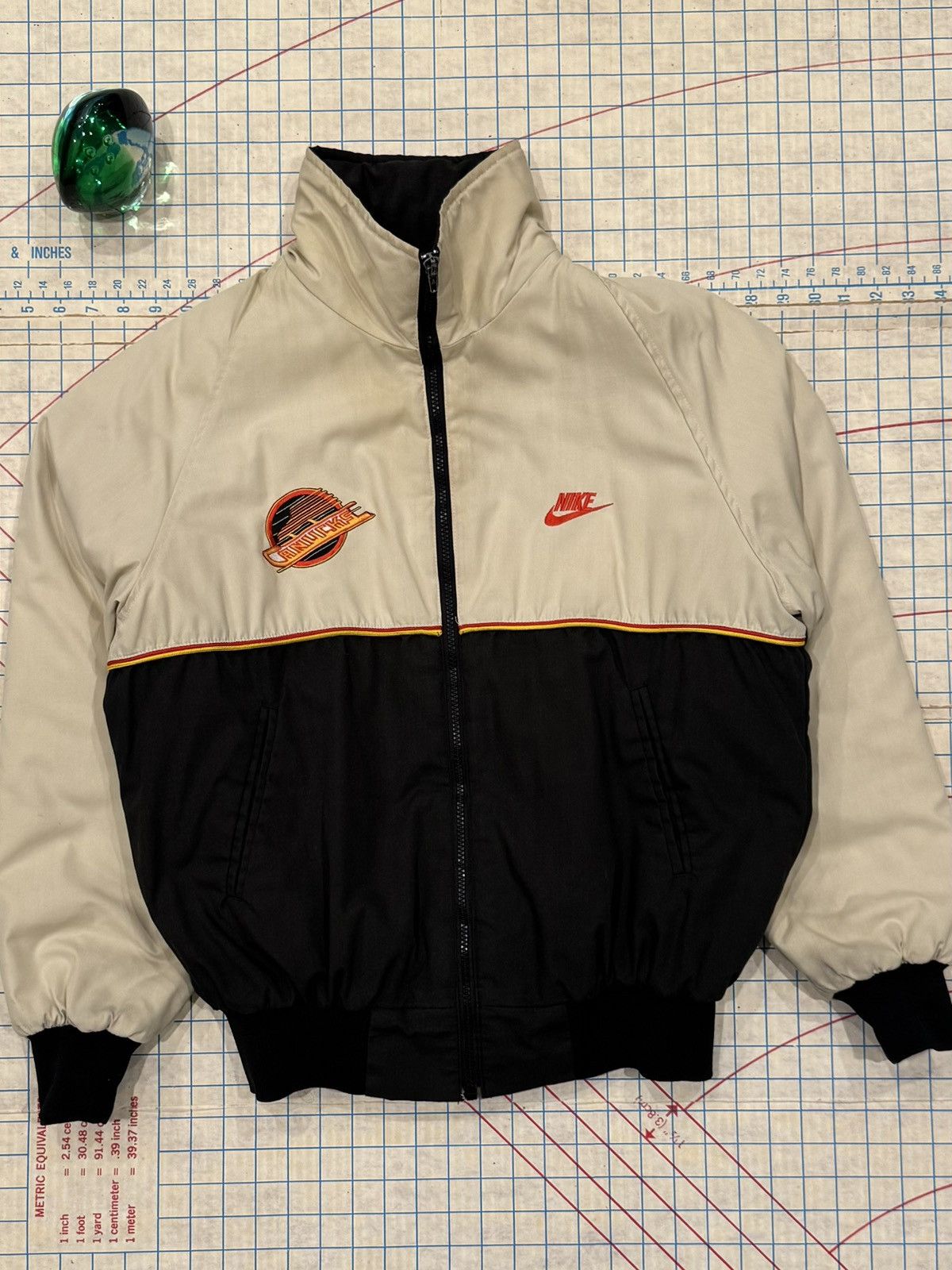 Nike Vintage 80’s Nike Vancouver Canucks Team Issued Jacket Large Size US L / EU 52-54 / 3 - 2 Thumbnail