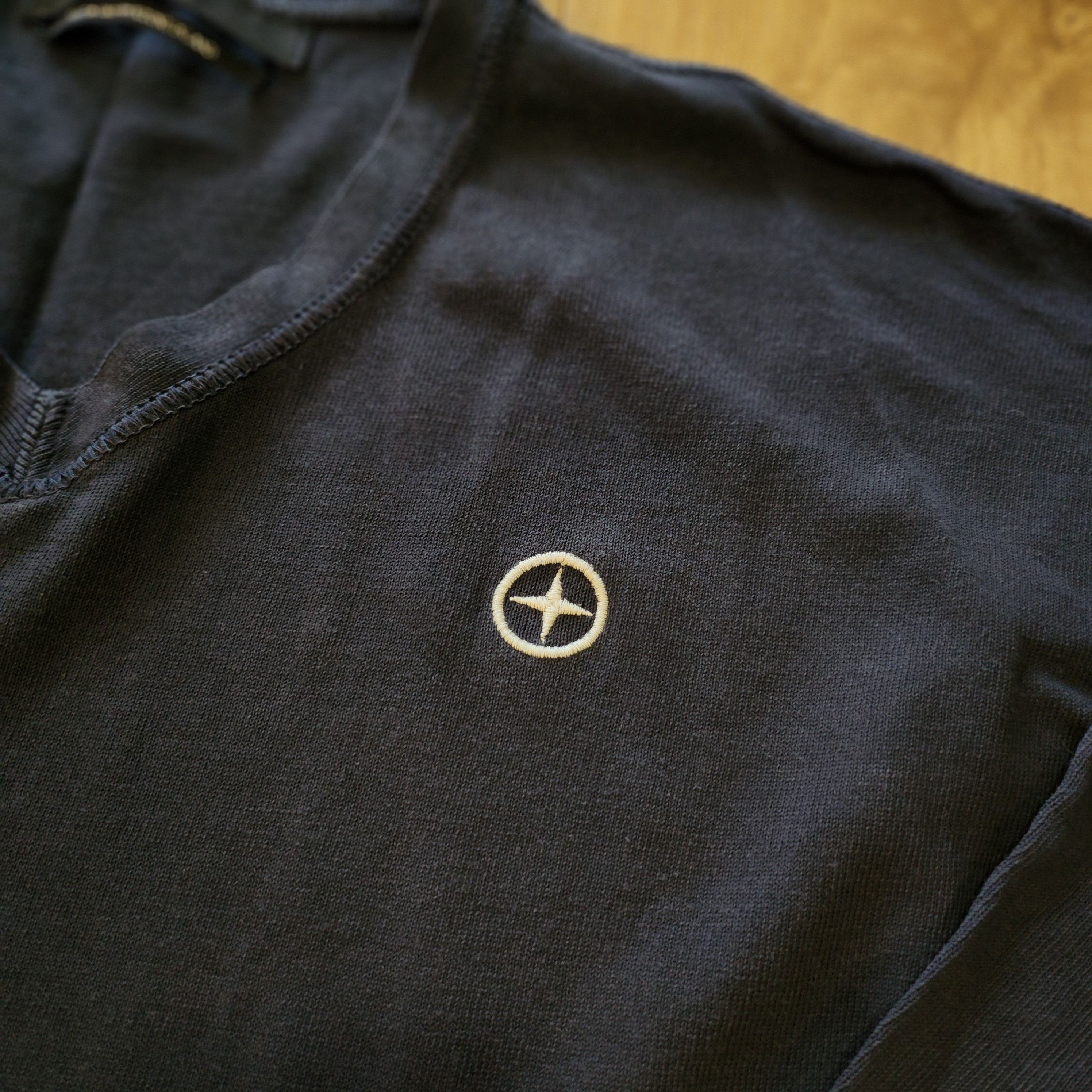 Stone Island × Vintage Stone Island Embroidery V-Neck Size US L / EU 52-54 / 3 - 2 Thumbnail