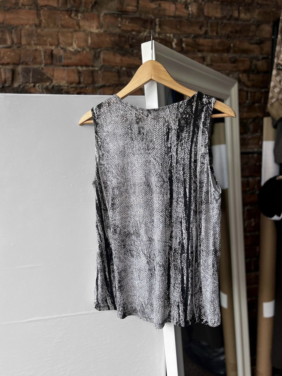 Designer × H&M H&M Conscious Collection Women’s Sleeveless Tank Top Size M / US 6-8 / IT 42-44 - 3 Thumbnail