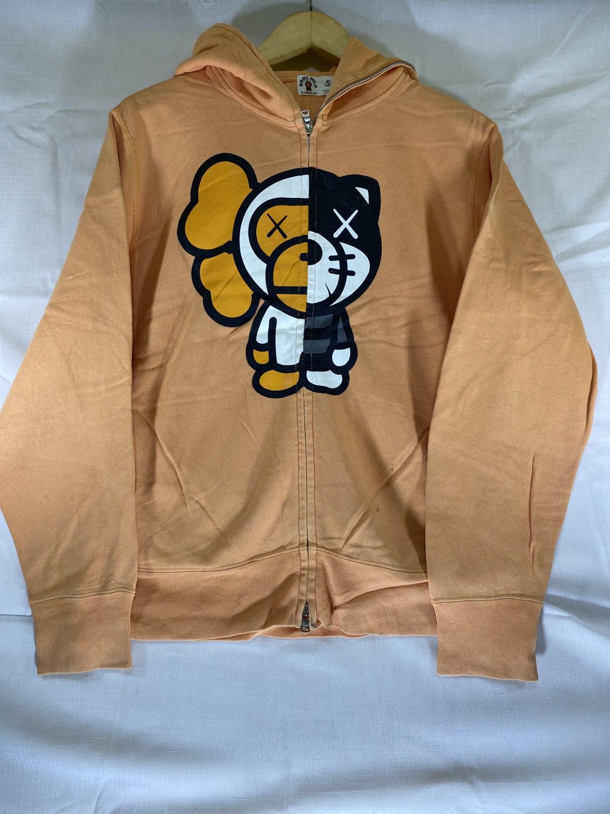 Bape baby milo kaws logo Size US S / EU 44-46 / 1 - 1 Thumbnail