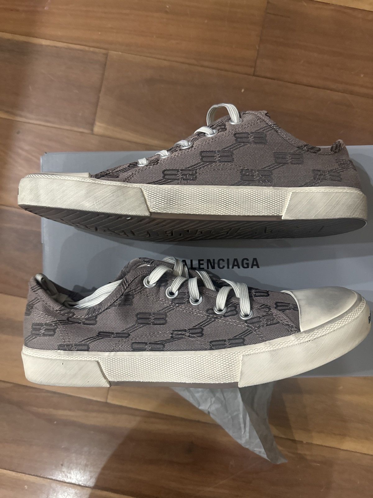 Balenciaga Balenciaga Paris low top monogram sneakers Size US 10 / EU 43 - 1 Thumbnail