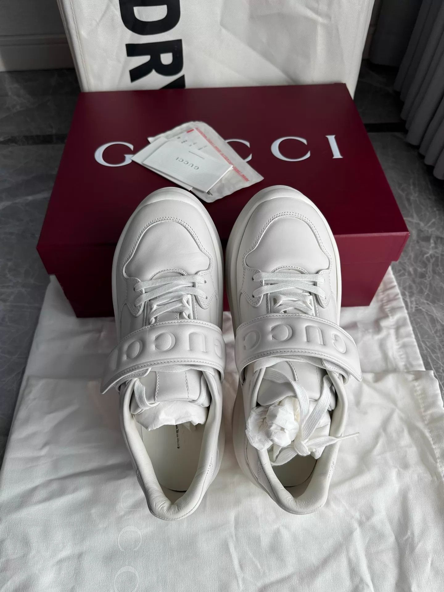 Gucci Gucci Platform Velcro Dad Sneaker White 37.5 Size US 7 / IT 37 - 8 Thumbnail