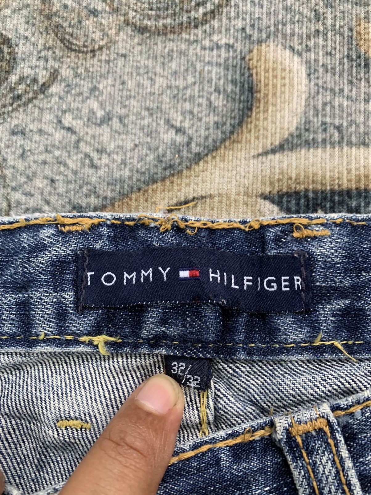 Tommy Hilfiger Distress Tommy Hilfiger Denim Pant Size US 33 - 20 Thumbnail