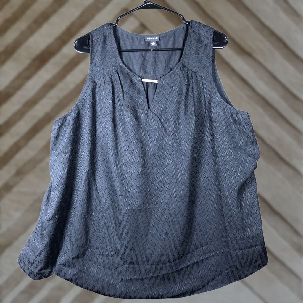 Torrid Torrid Blouse Black Lined Sleeveless V-Neck Key Hole Textured 1X Tank Casual Workwear Womens Size XL / US 12-14 / IT 48-50 - 1 Thumbnail