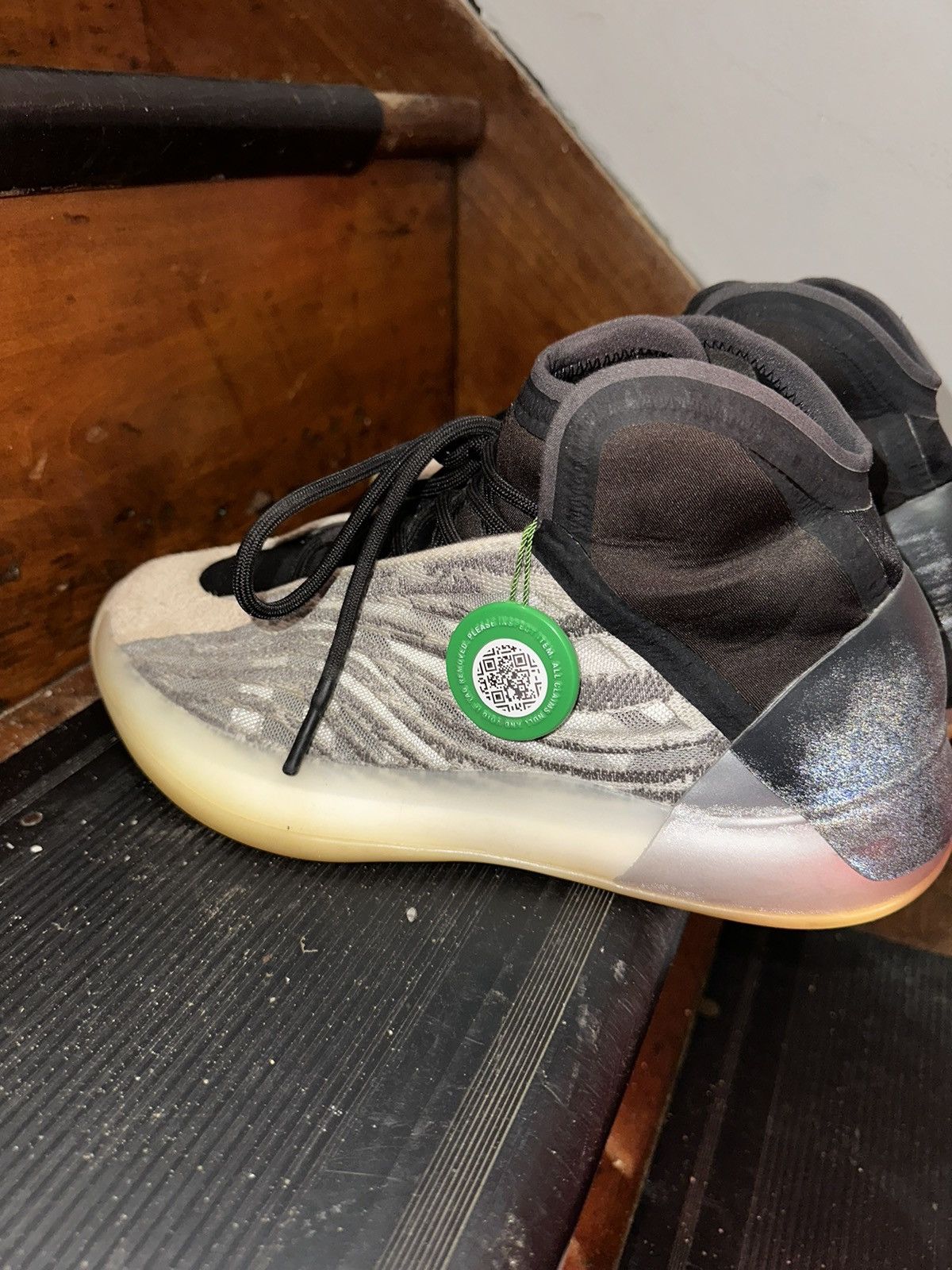 Adidas yeezy QNTM (lifstyle model)