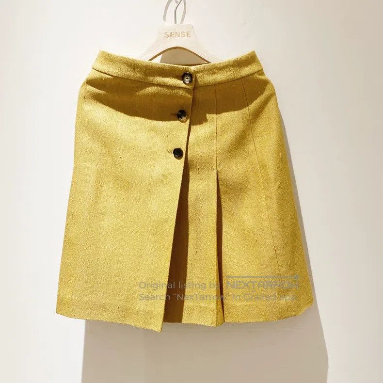 Loro Piana Loro Piana Yellow Pleated Skirt Size 25" / US 0 / IT 36 - 1 Thumbnail