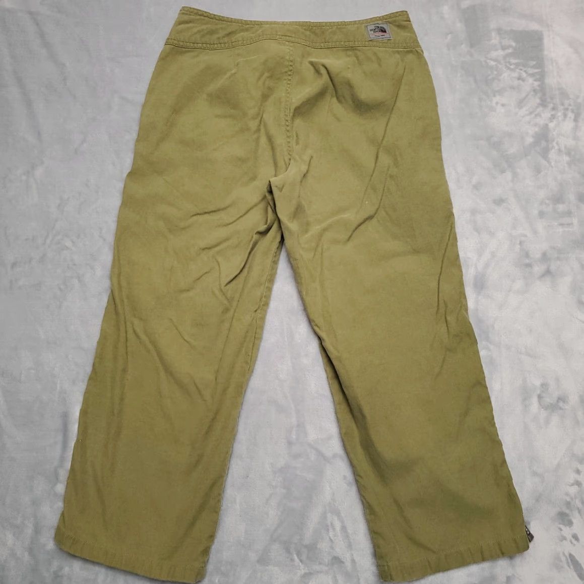 The North Face The North Face Pants Womens 6 Green Nylon Blend Cropped Cropped Pants Outdoor Casual Pockets Zipper Front Flat Front Womens Size 28" / US 6 / IT 42 - 6 Thumbnail
