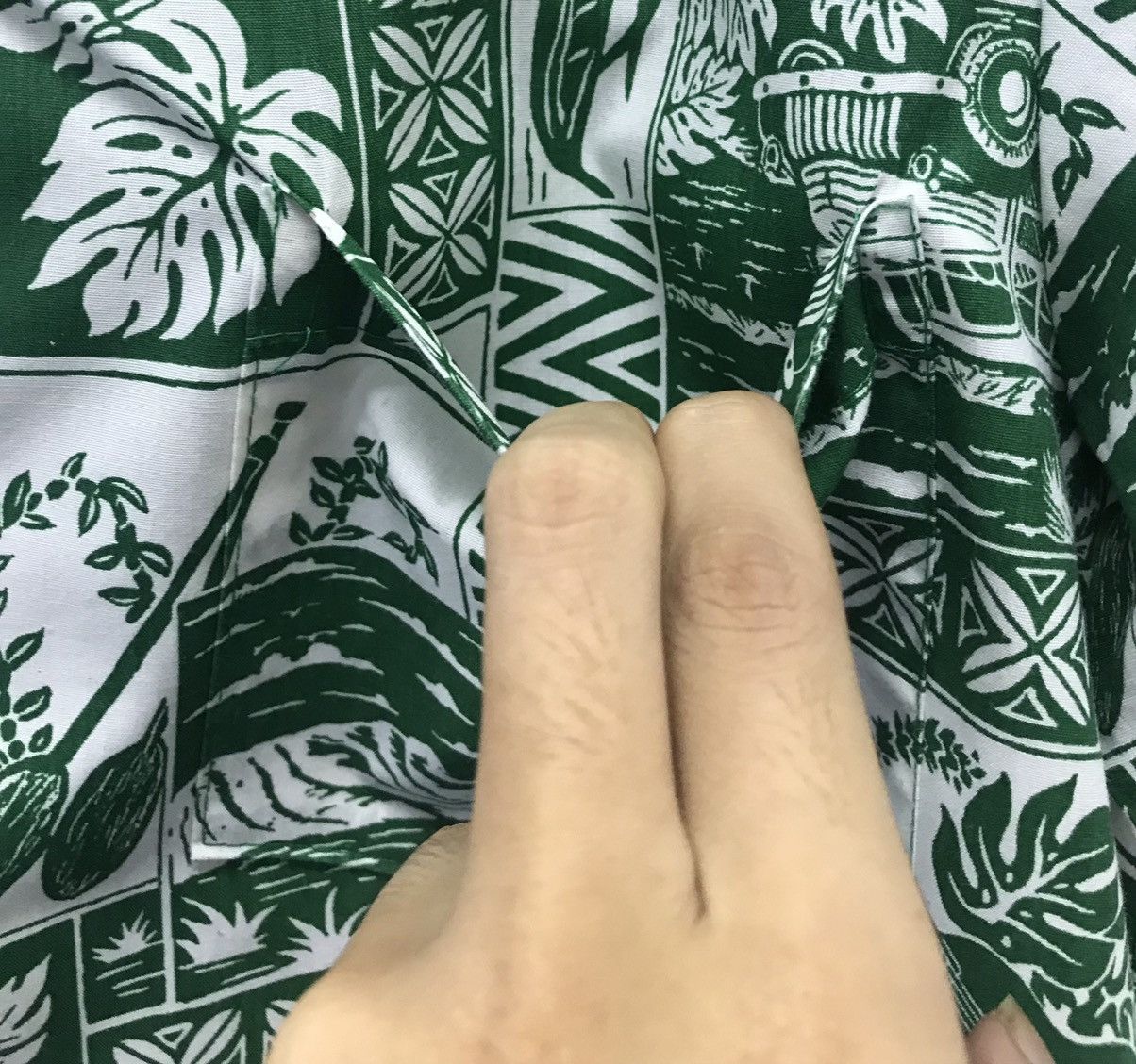 Vintage Vintage Royal Creations Made In Hawaii Shirt Button Ups Size US S / EU 44-46 / 1 - 6 Thumbnail