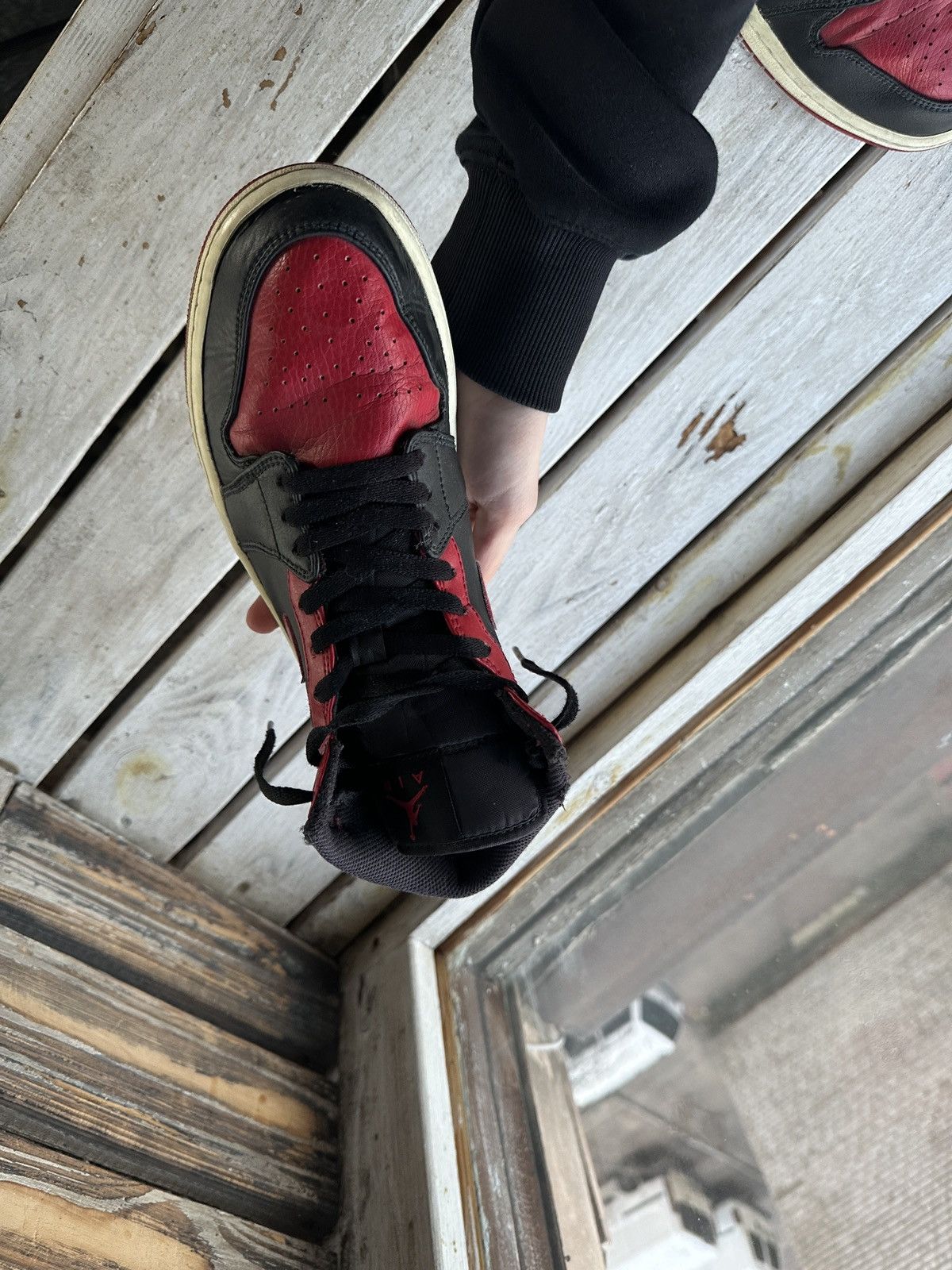Nike 🚨NIKE AIR JORDAN 1 BRED MID RED BLACK WITH LOGO SHOES Size US 8.5 / EU 41-42 - 13 Thumbnail