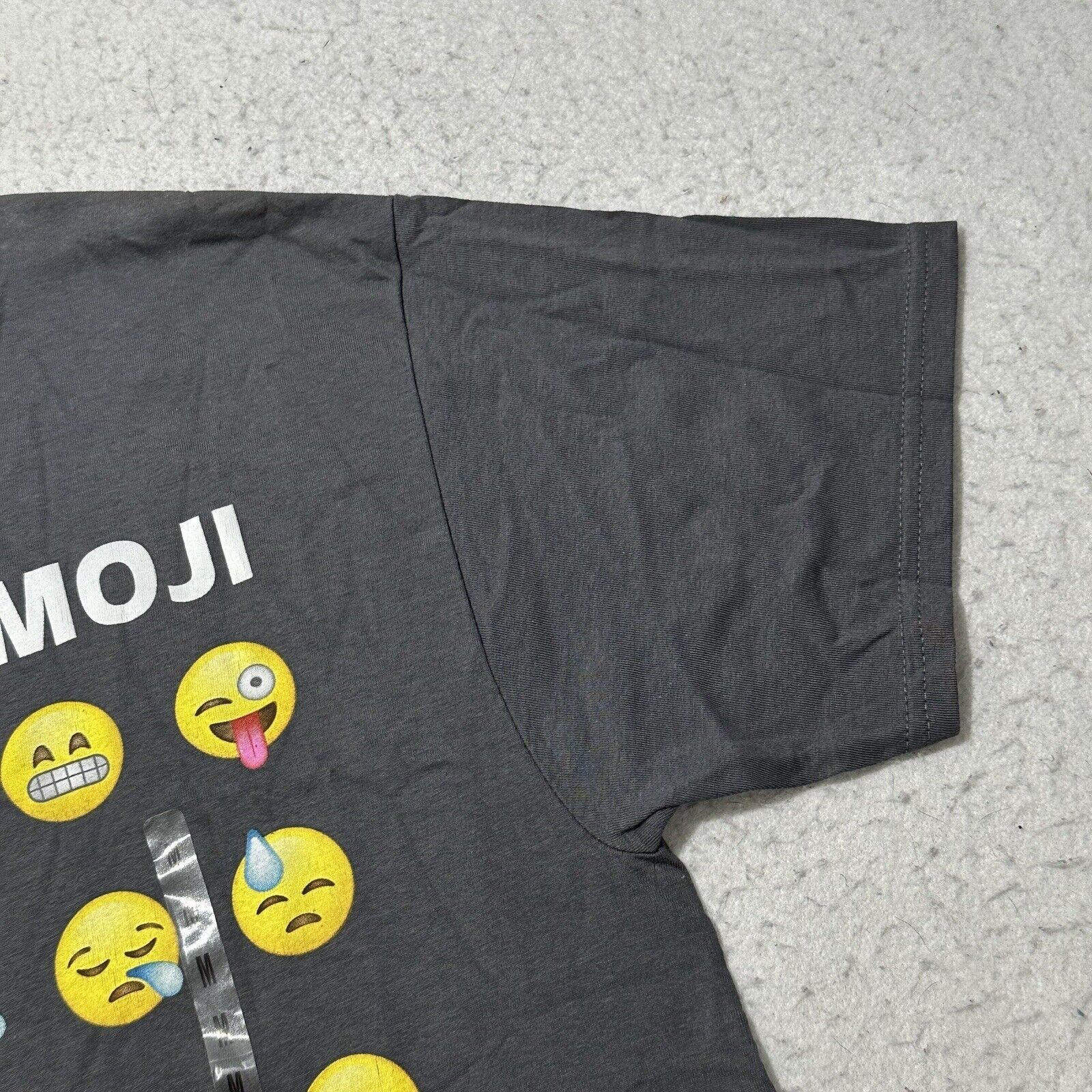 Fruit Of The Loom Fluent In Emoji Medium Funny Graphic TShirt Apple iPhone Tee Size US M / EU 48-50 / 2 - 5 Thumbnail